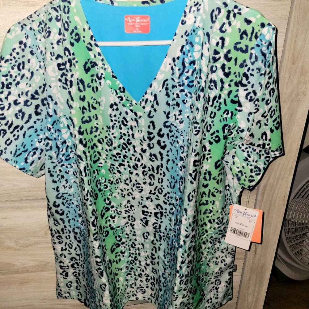 Size XL Scrub Top